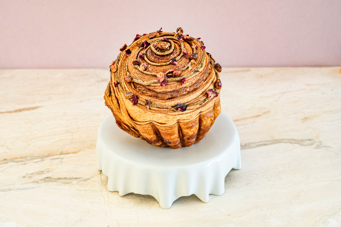 Laminated brioche with pistachio and rose